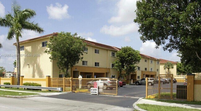 Building Photo - 8270 SW 149th Ct