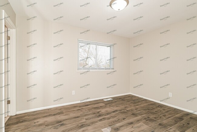 Building Photo - 1415 Boulder Dr