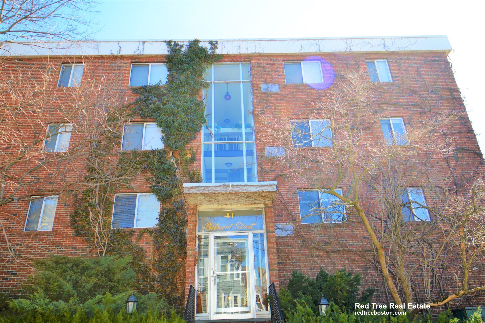 Building Photo - 35 Belmont St