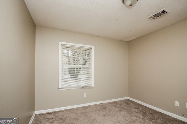 Building Photo - 8155 Tudor Dr