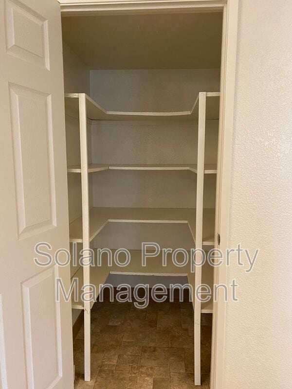 Building Photo - 516 Pacific Ave