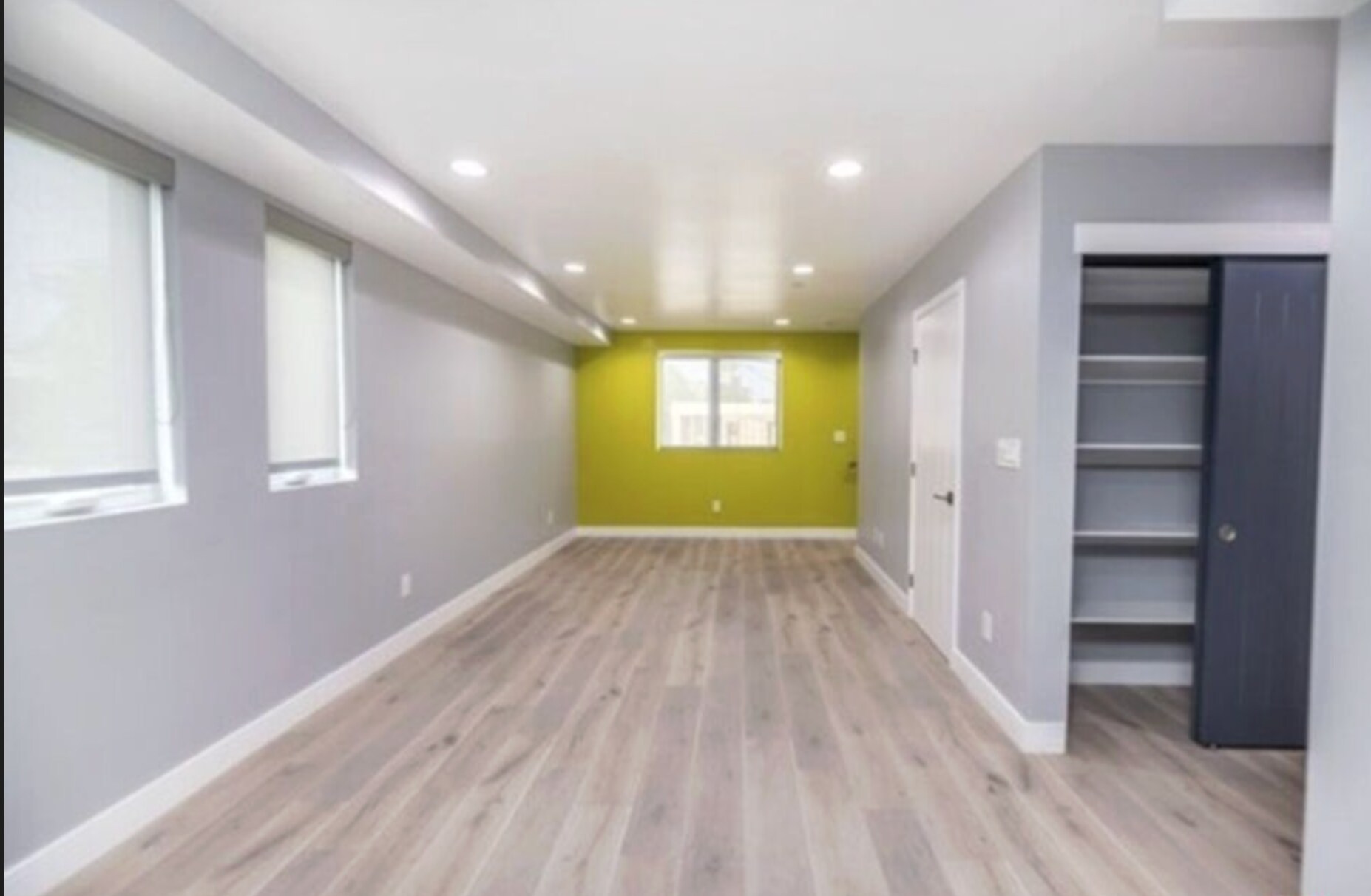 Building Photo - 1120 1/2 N Heliotrope Dr