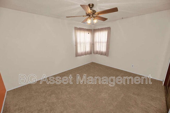 Building Photo - 950 Kelvin Ct