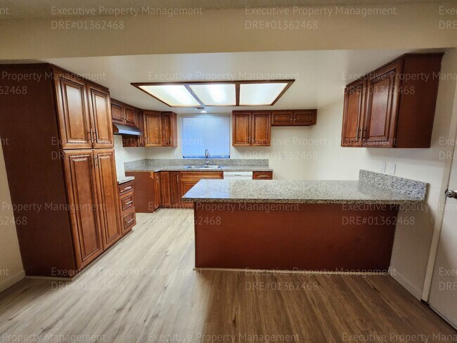 Building Photo - 3 bedroom/ 2 bath house near Pacheco Rd/ A...