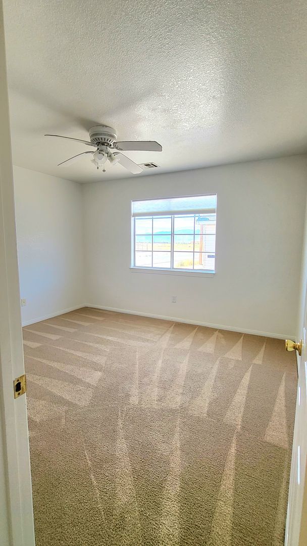 Building Photo - 2400 E Ambush St