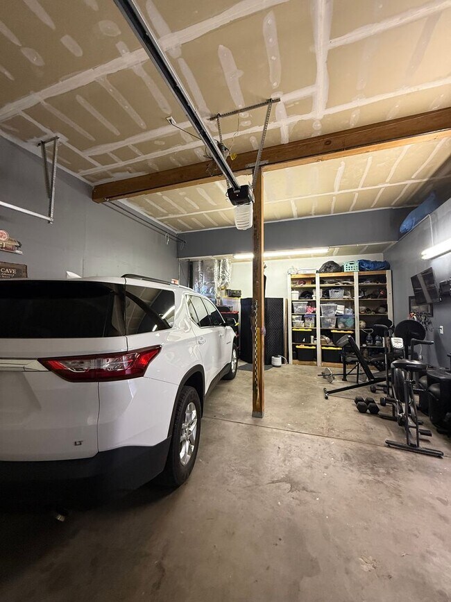 Building Photo - Dual Family Living - Horse Property - In Law Quarters