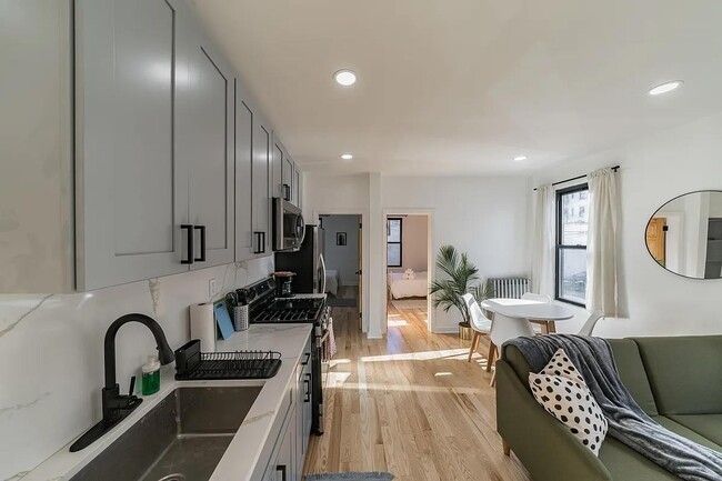 Primary Photo - 3637 34th St