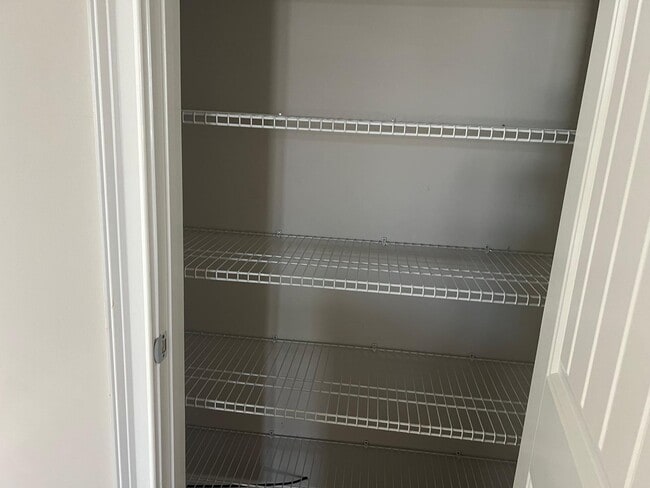 Building Photo - 523 Balsam Fir Dr