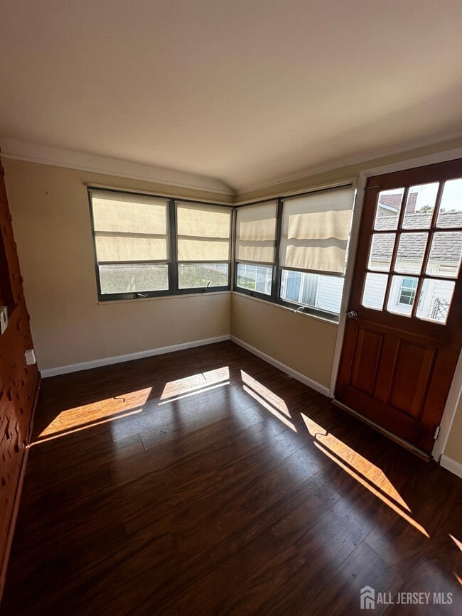 Building Photo - 277 Dukes Rd