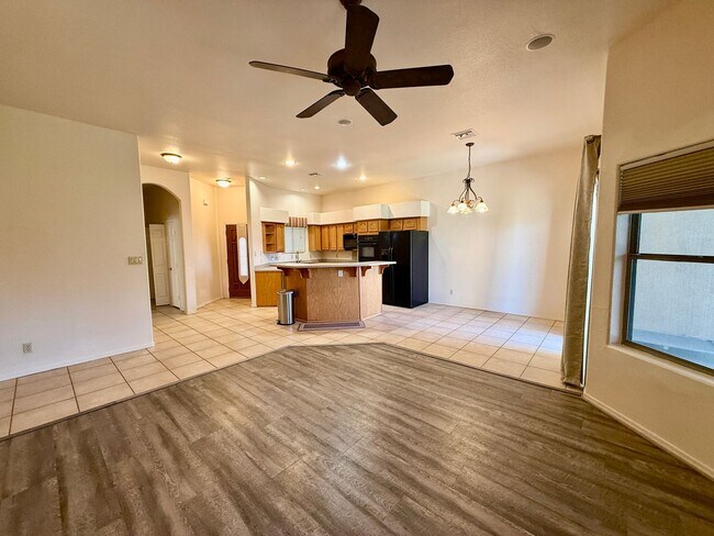 Building Photo - 11785 Calle Gaudi