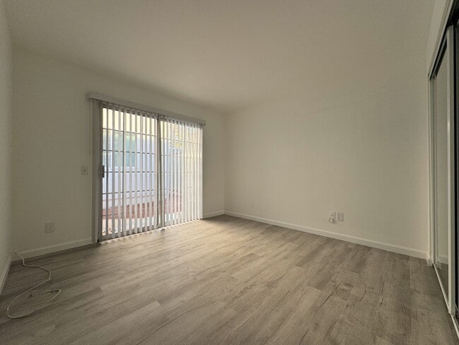 Building Photo - Remodeled Reseda Home