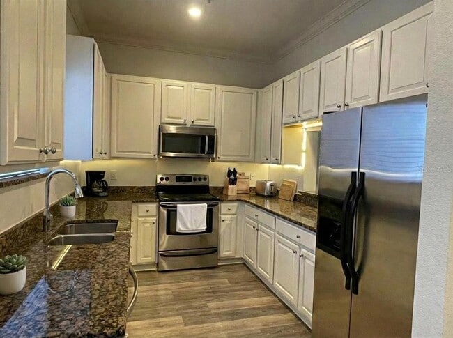 Building Photo - 4627 Legacy Park Dr