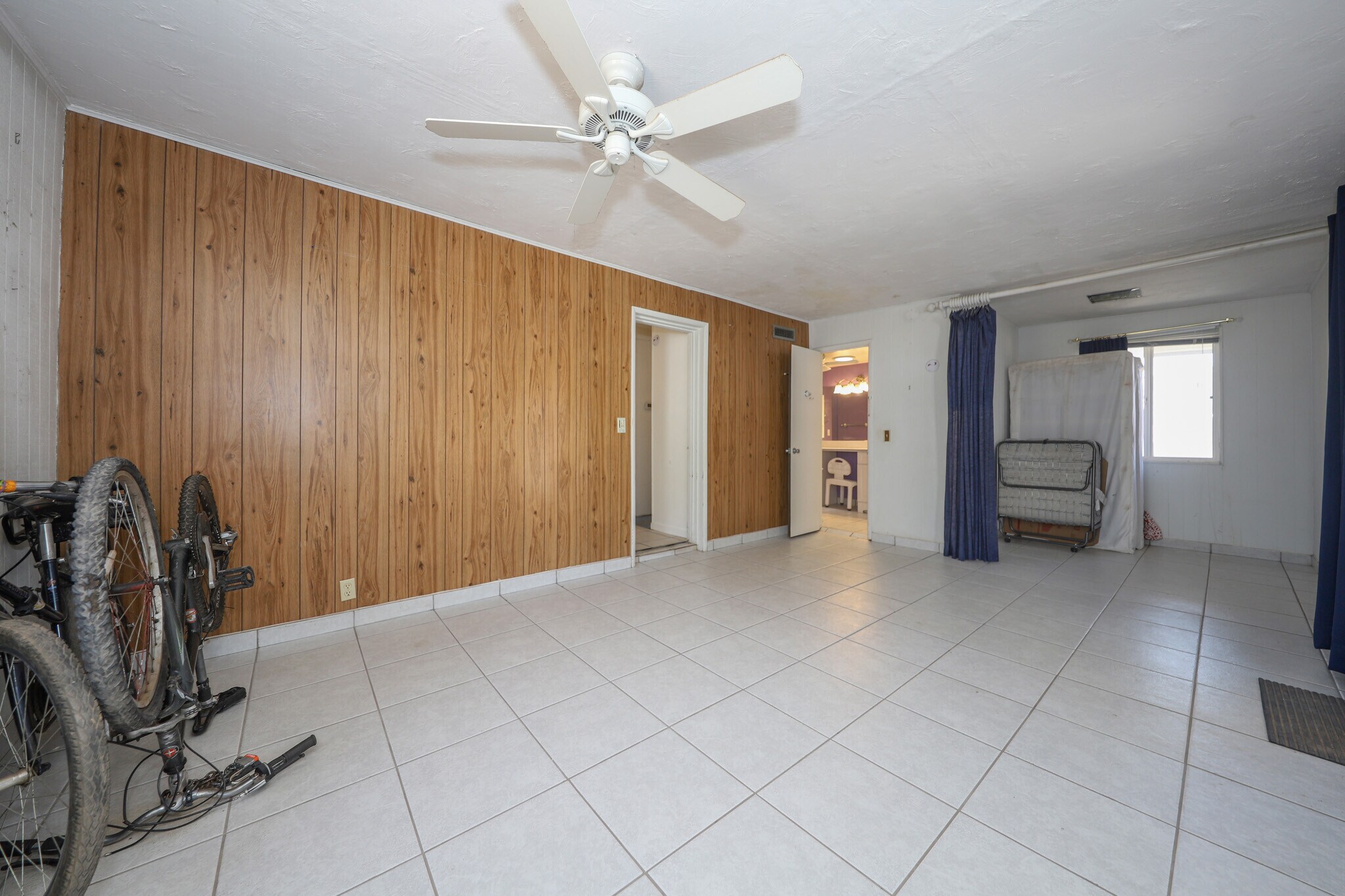 Building Photo - 3431 N Edith Blvd