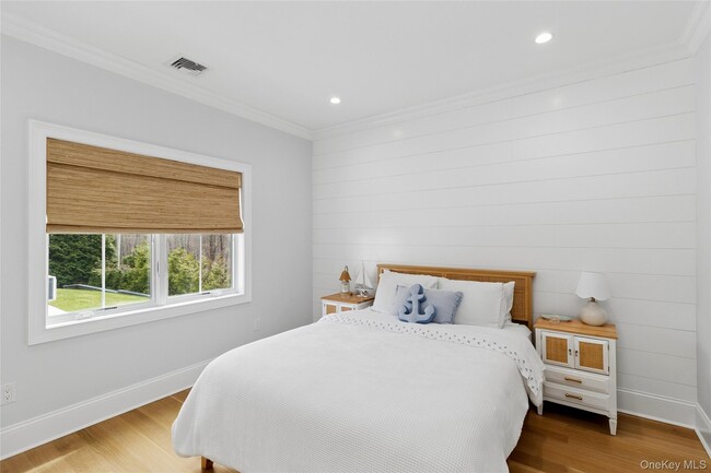 Building Photo - 47 Old Riverhead Rd