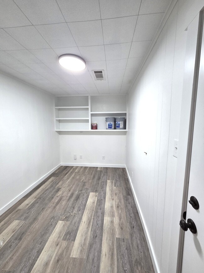 Building Photo - 119 Merry Mark Dr