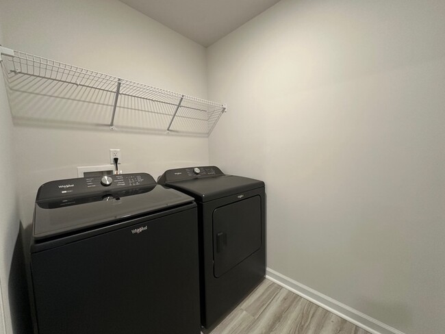 Building Photo - Brand New Home