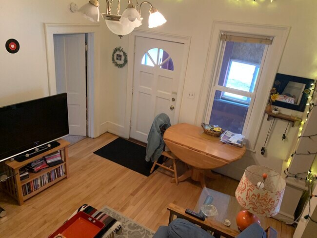 Building Photo - 446 Summit Ave