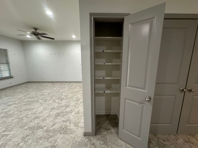 Building Photo - 13314 County Rd 285