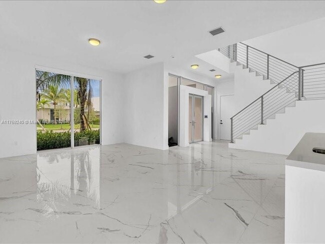 Building Photo - 16644 Botaniko Dr N