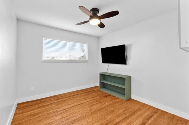 Building Photo - 5825 Laguna Seca Way