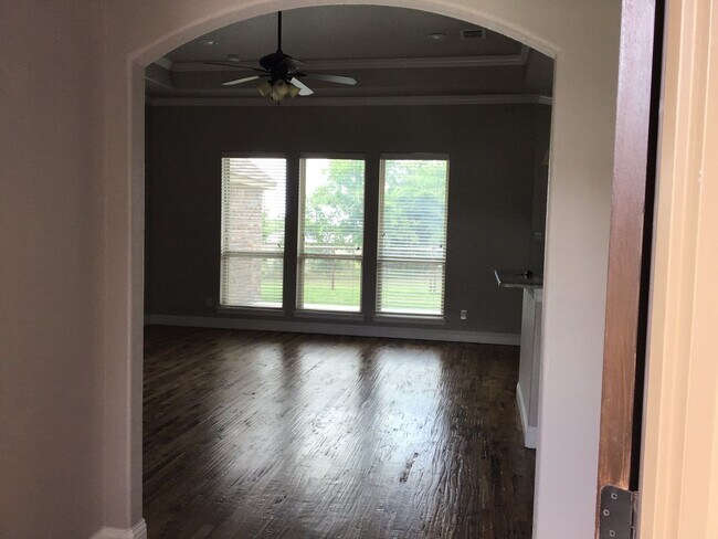 Building Photo - COMING SOON WATER + LAWN CARE Included + C...