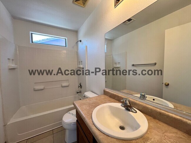 Building Photo - 2BD 2BA in Tres Pueblos w/ Garage & Washer...