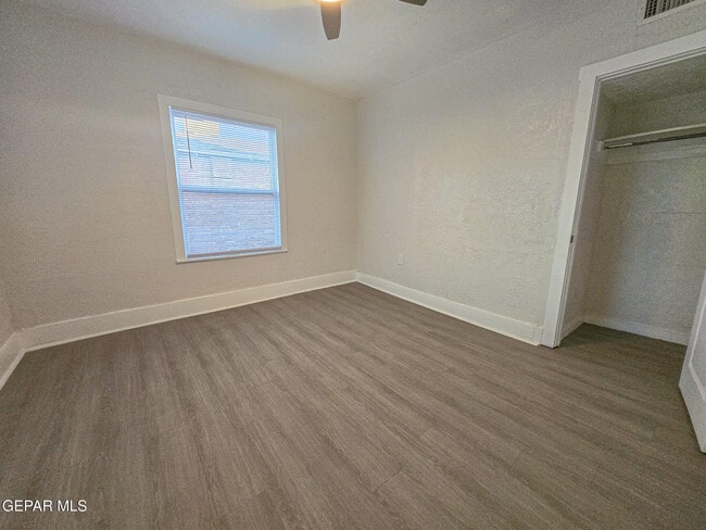 Building Photo - 3518 Sacramento Ave