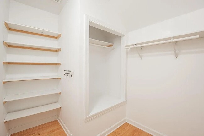 Building Photo - 1757 N Franklin Pl