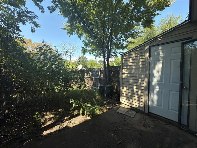 Building Photo - 2243 Aspen Dr