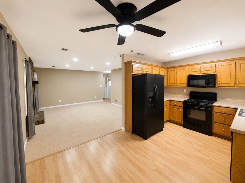 Building Photo - 1710 Underwood Dr SE