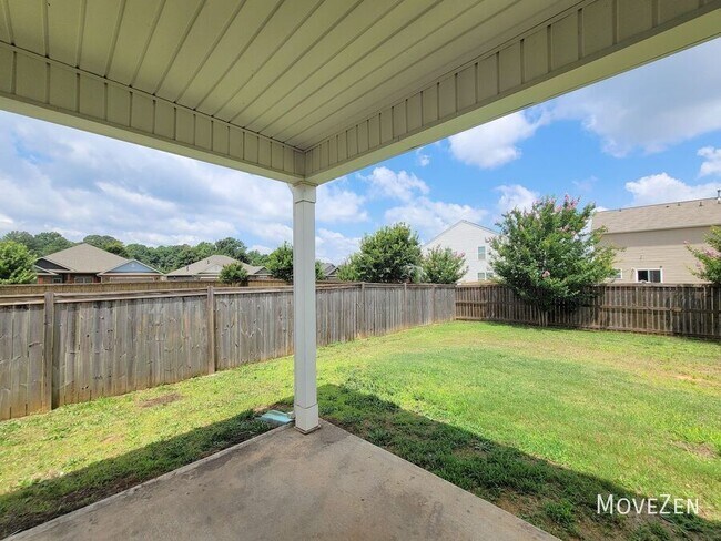 Building Photo - 22 Crestwood Pnes Trl