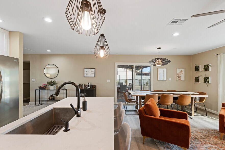 Open Floor Plan - 4445 E Sharon Dr