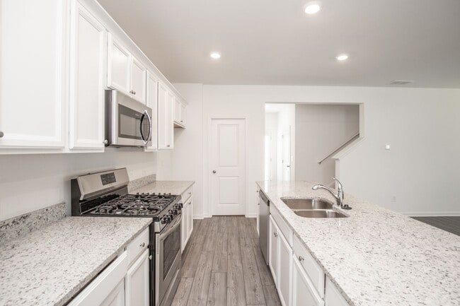Building Photo - 101 Goshawk St