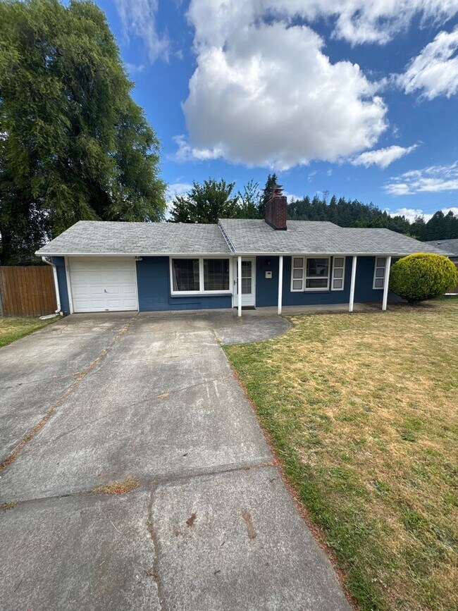 Building Photo - Charming Updated 2 Bedroom Home with Huge Backyard, A/C & Owner-Paid Landscaping