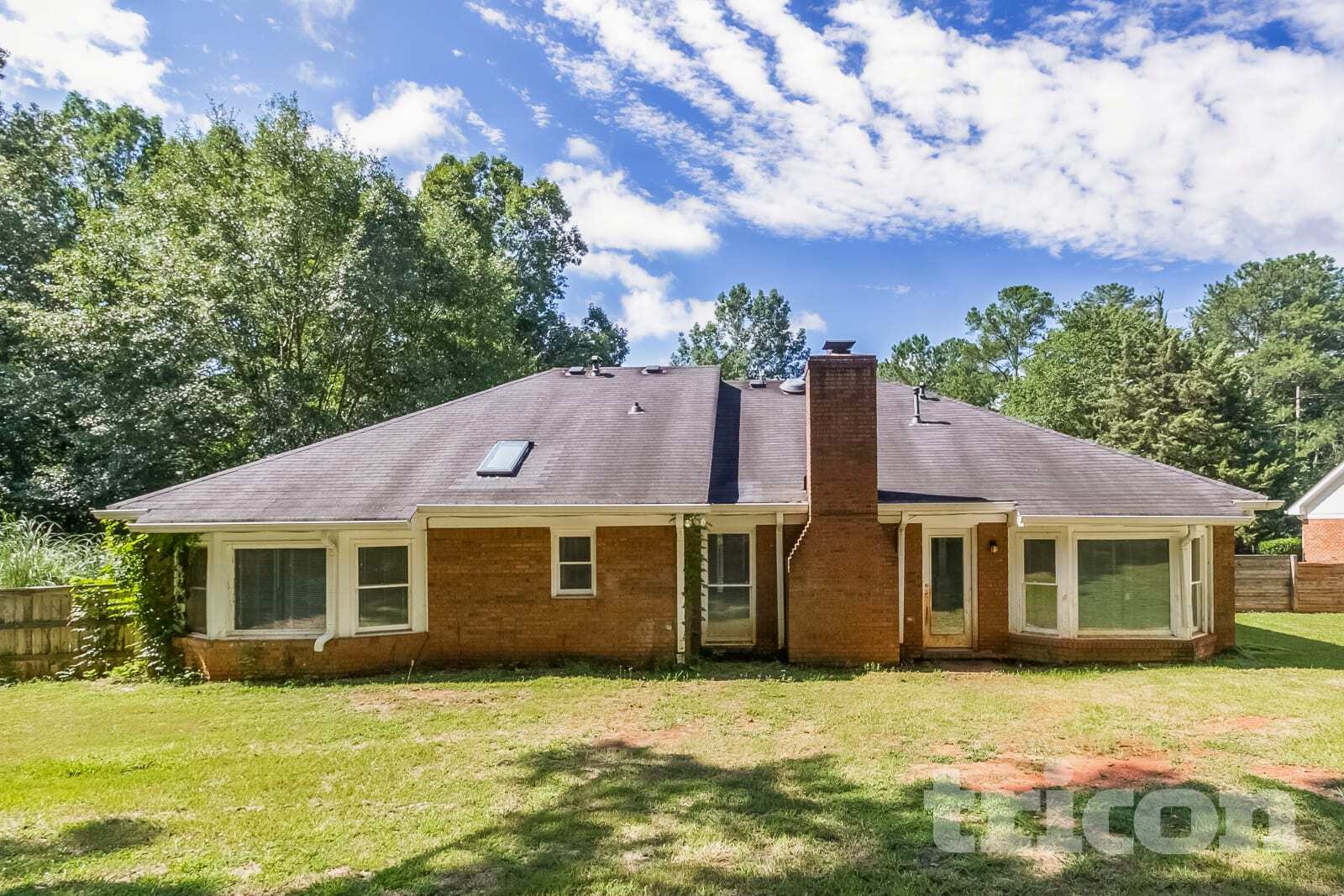 Building Photo - 350 Bridgewood Dr SE