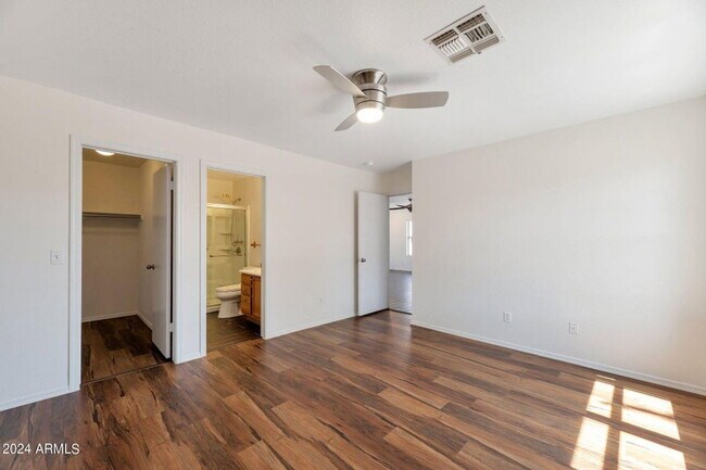 Building Photo - 13825 W Ironwood St