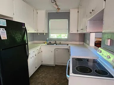 Building Photo - 126 NE 14th Ave