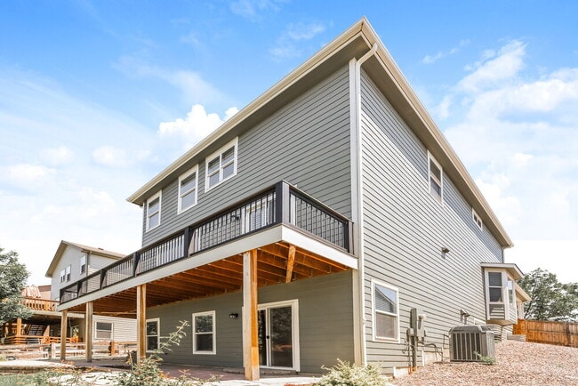 Building Photo - 13073 Trenton Pl