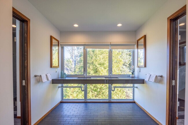 Building Photo - 11988 Cabana Shores Dr