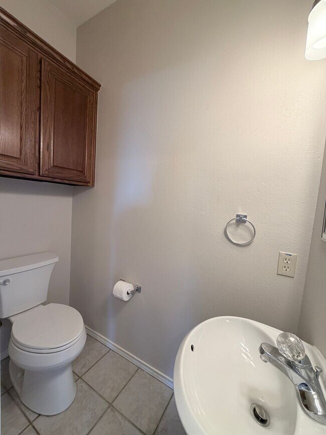 Building Photo - 6780 Braden Cir