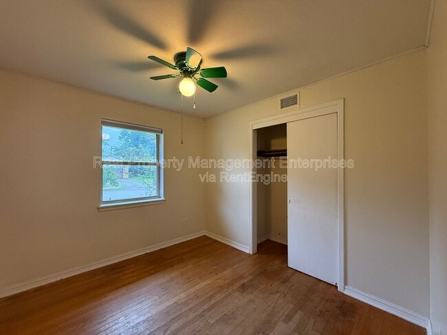 Building Photo - 5417 NW 46th Terrace