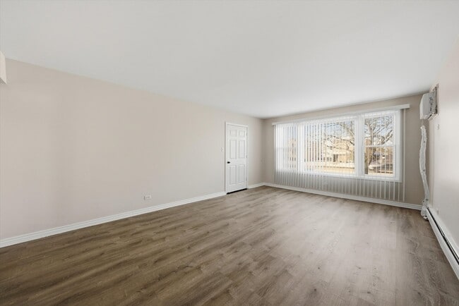 Building Photo - 6135 W 79th St