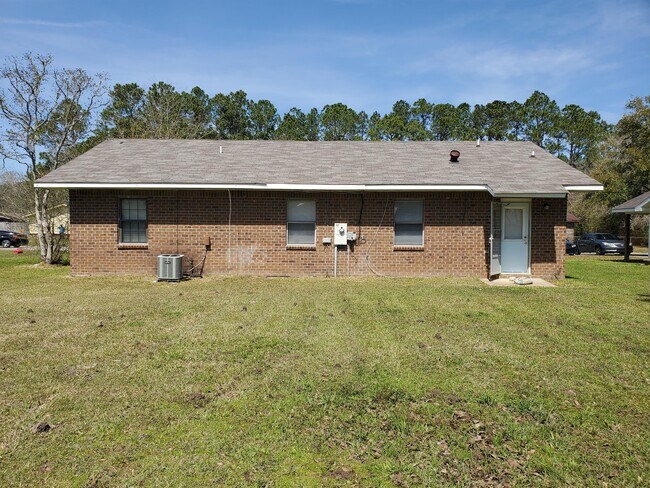 Building Photo - 1805 Courtney Dr