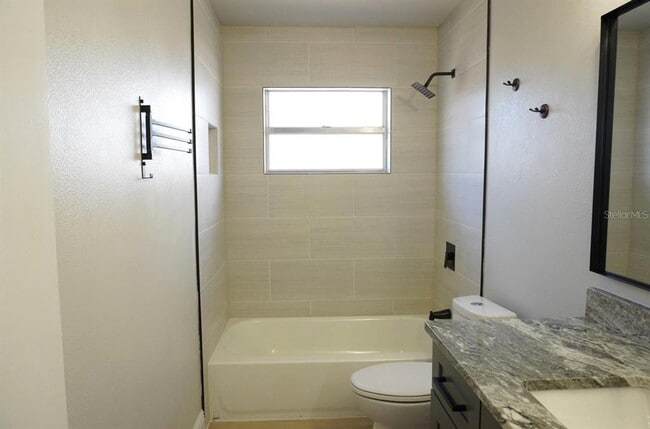 Building Photo - 7811 Bay Cedar Dr