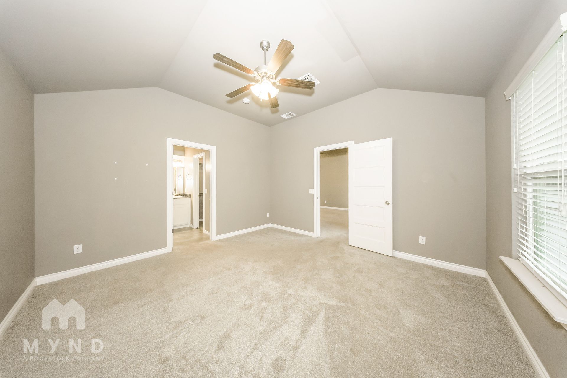 Building Photo - 1019 Merlin Dr