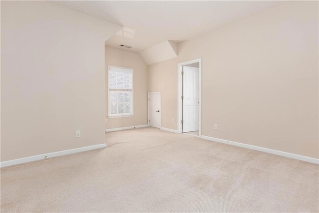 Building Photo - 3206 Windsor Lake Dr NE