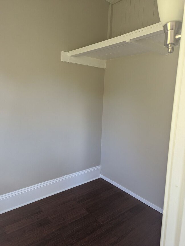 Building Photo - 715-715 1/2 Lyon St