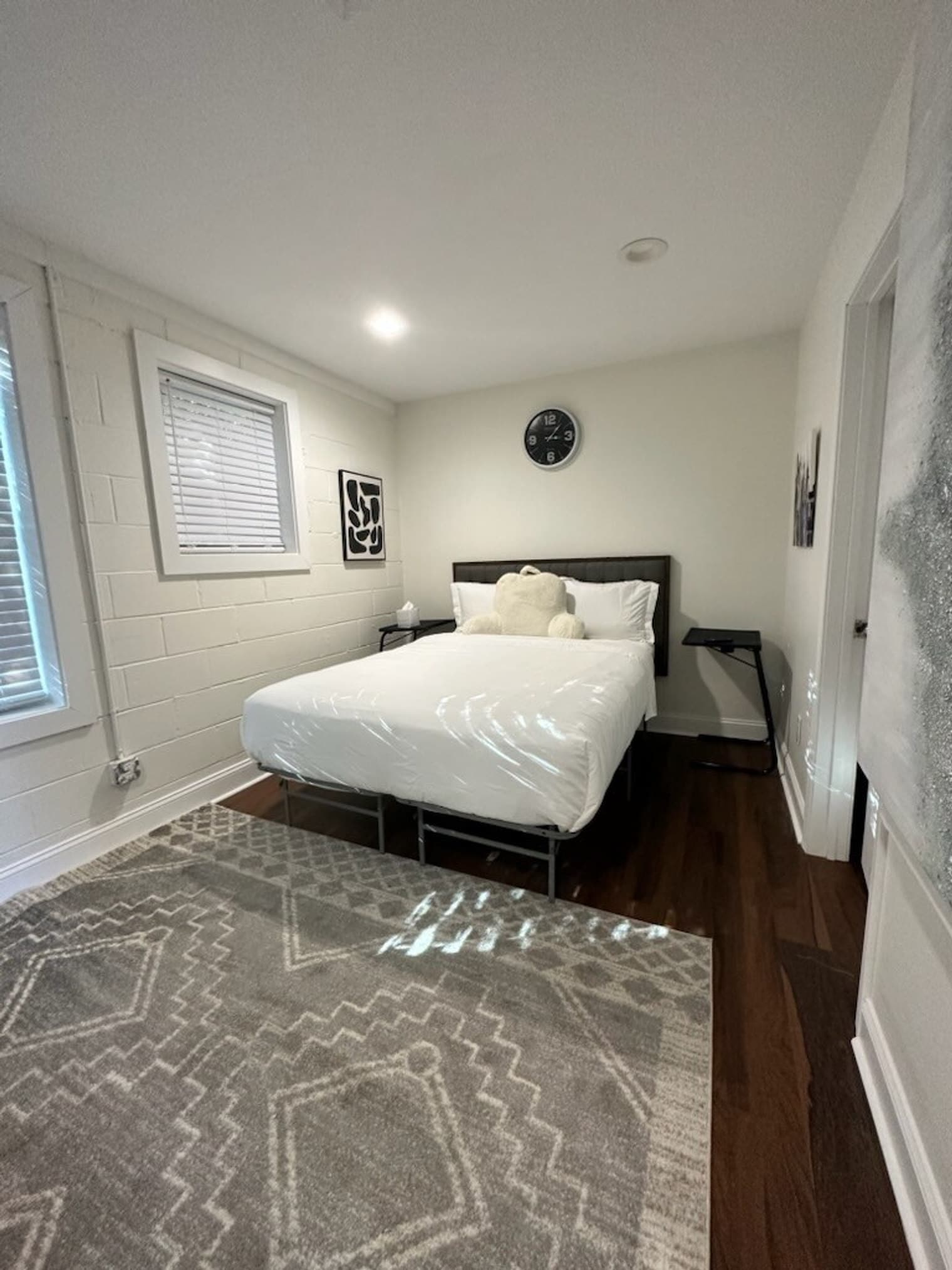 Building Photo - 107 David St