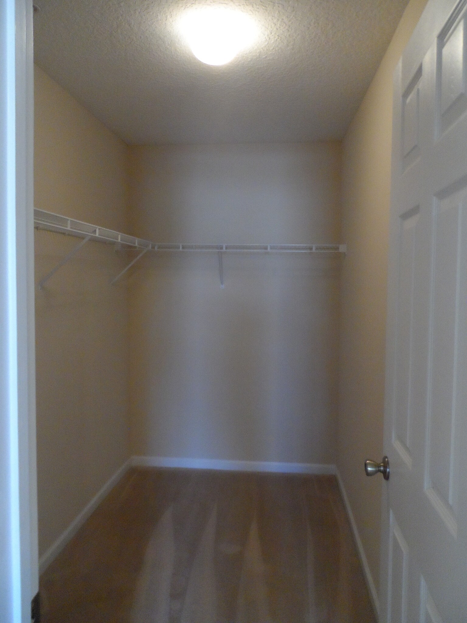 Walk-in Closet - 575 Oakleaf Plantation Pky