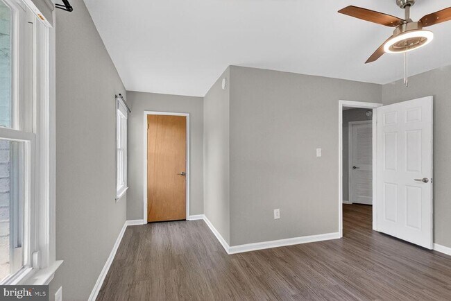 Building Photo - 21228 McFadden Square